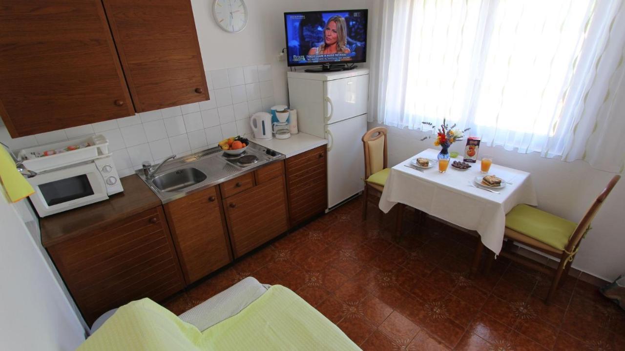 Studio In Vantacici/Insel Krk 14419 Exterior photo
